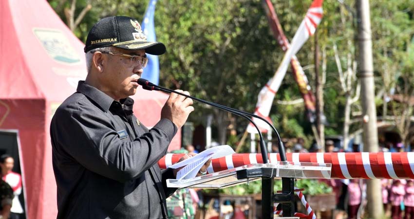 Bupati Malang Drs HM Sanusi Beri Sambutan. (sur)