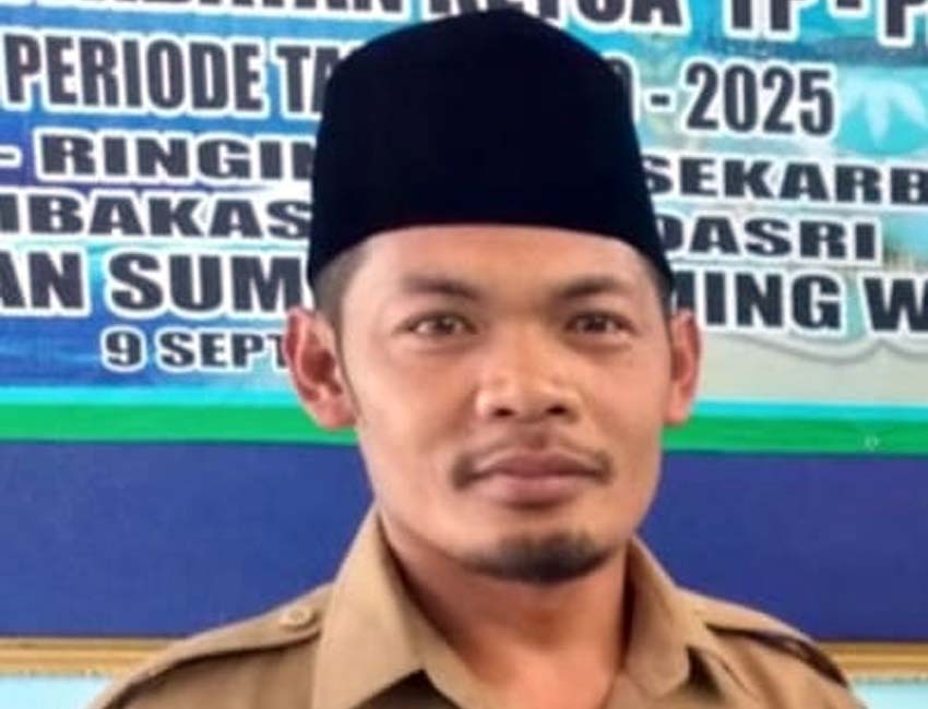 Slamet Winari Kepala Desa Ringinsari. (sur)