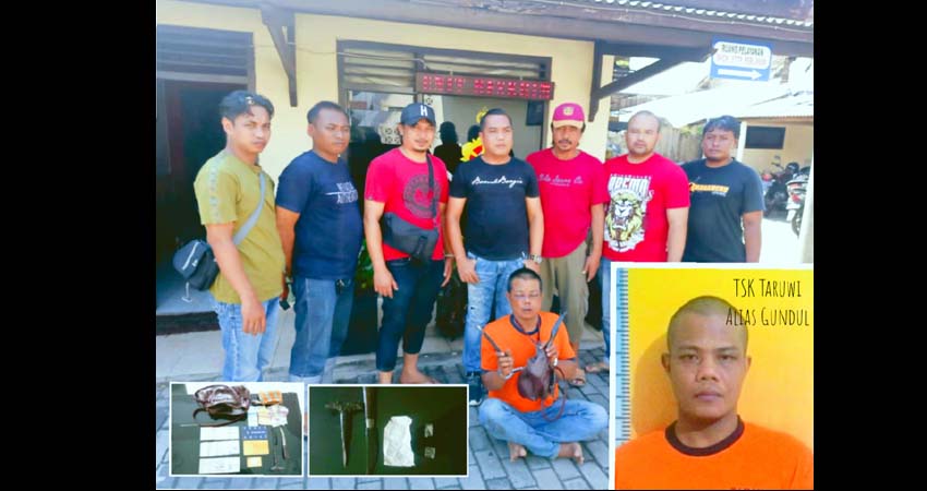 Tarwi di Polsek Singosari usai penangkapan dan penggeledahan. (Humas Polres Malang)