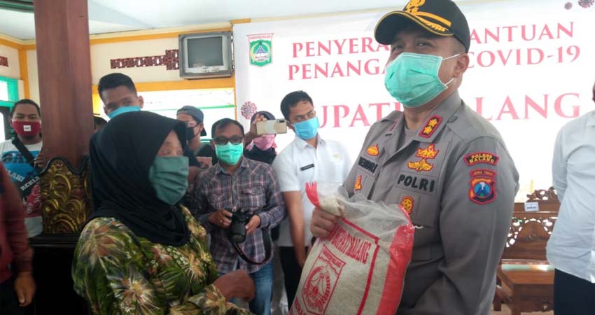 Pemkab Malang Salurkan Bantuan Sosial ke 525.000 KK Serentak