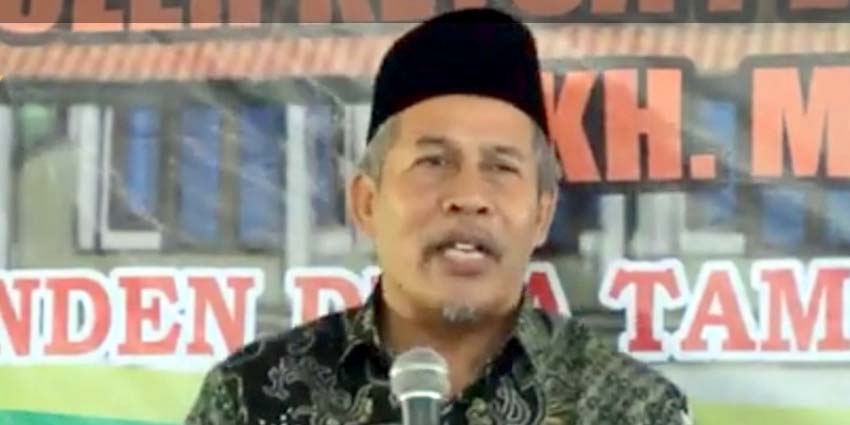 KH Marzuki Mustamar Beri Suntikan Spirit dr Umar Usman