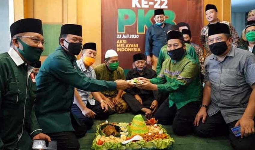 Gus Ali Siap Antar dr Umar ke Pringgitan