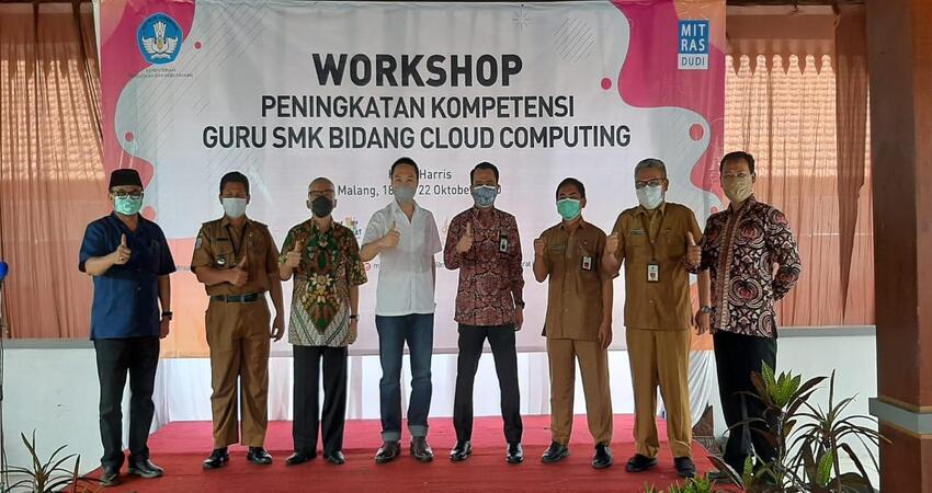 Saryadi, bersama beberapa perwakilan saat berfoto bersama dalam kegiatan workshop. (ist)