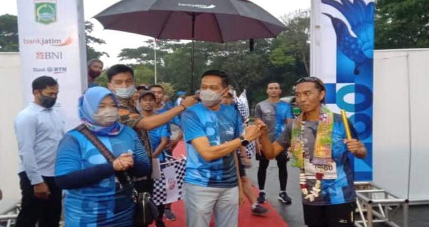 Kegiatan The Relay Run yang dilaksanakkan dalam rangka menyambut Hari Ulang Tahun (HUT) Kabupaten Malang yang ke 1260 Tahun.