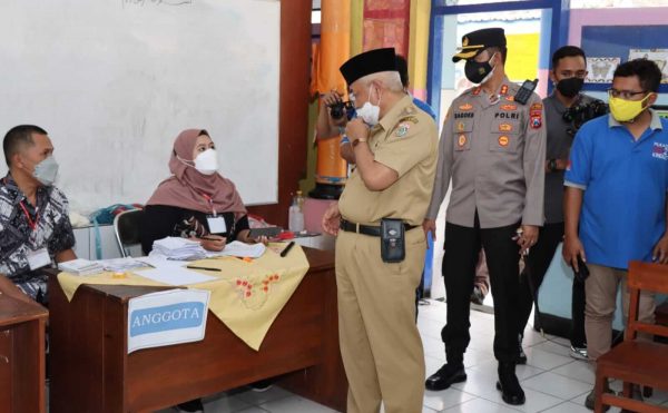 Pastikan Pelaksanaan Pilkades Serentak Aman, Bupati Malang bersama Forkopimda Datangi Lokasi Pemilihan