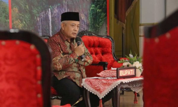 Bupati Sanusi Ikuti Prosesi Pelepasan Pemberangkatan Peserta Kandidat Sarjana Mengabdi Tematik Unisma