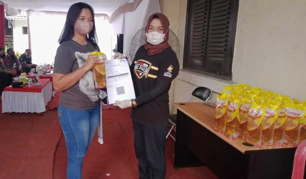 Polsek Singosari Gelar Vaksinasi dengan Doorprize Minyak Goreng