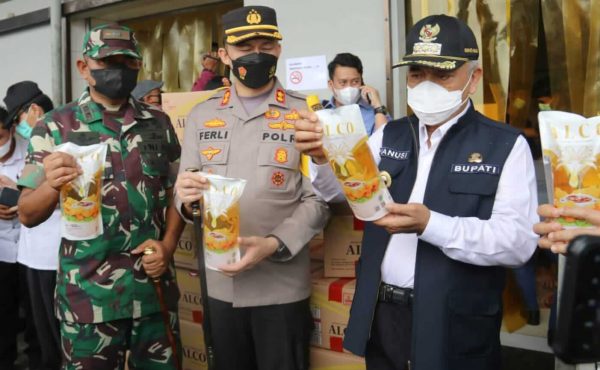 Forkopimda Kabupaten Malang Pantau Pelaksanaan Distribusi Migor di Pabrik Repacking Gondanglegi