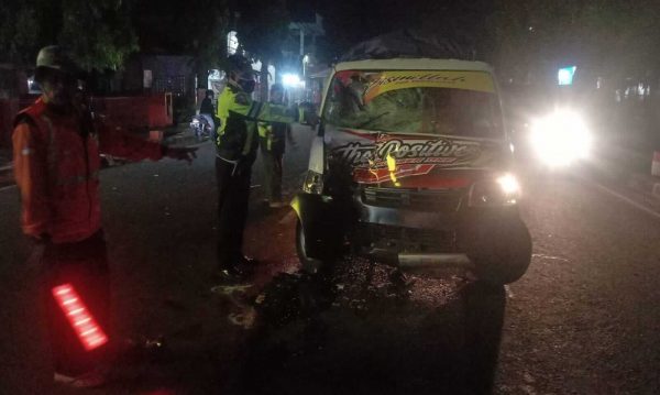 Adu Banteng CRF Lawan Pikap di Turen Malang, Satu Korban Menerang Nyawa