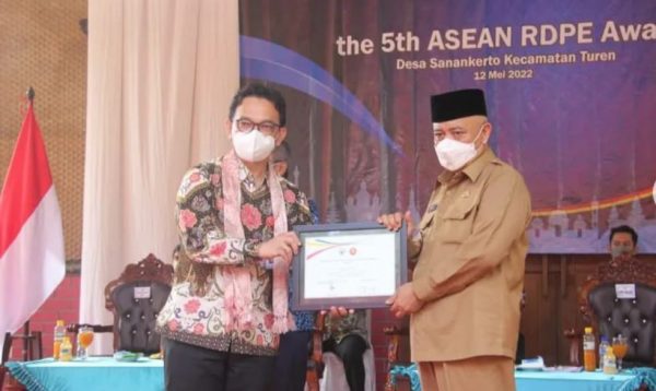 Bupati Malang Kembali Raih Penghargaan The 5th ASEAN RDPE dari Wisata Andeman Boonpring