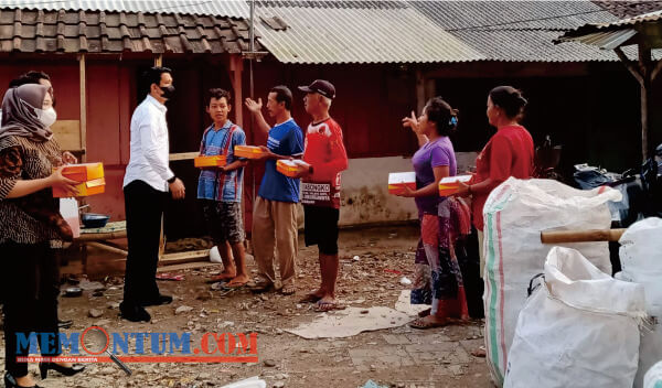 Berbagi Kebahagiaan di Hari Bhayangkara, Polres Malang Beri 76 Paket Makanan