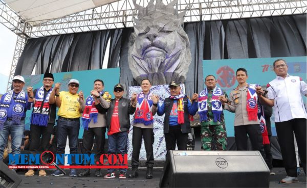 Resmikan Patung Singa Jawara di Stadion Kanjuruhan, Bupati Malang Pesan Loyalitas dan Bijaksana di Bawah Bendera Arema