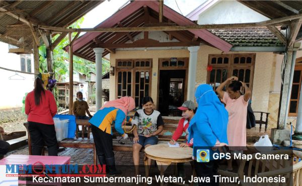 Antisipasi Penyakit Susulan Paska Banjir, Bidan dan Perawat Puskesmas Sumawe Diterjunkan di Lokasi Banjir Sitiarjo